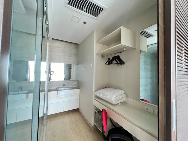 Bedrooms: 1 · Cetus Beachfront Condominium · #126 — 40.5 m², Floor 27 photo
