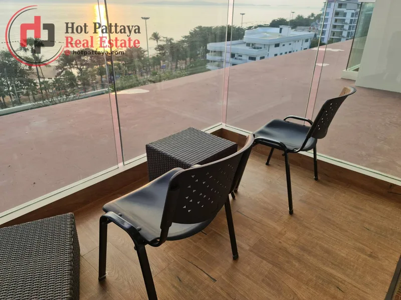 Bedrooms: 1 · Cetus Beachfront Condominium · #170 — 55 m², Floor 8 photo