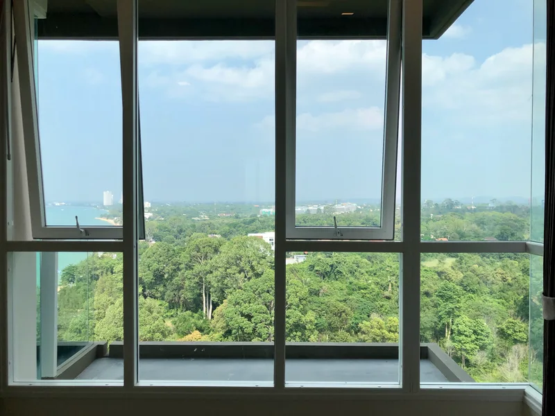 2-bedroom condo for rent at Del Mare, floor 14 photo