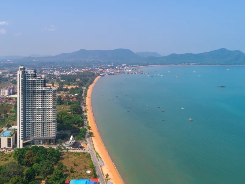 2-bedroom condo for rent at Del Mare, floor 19 photo