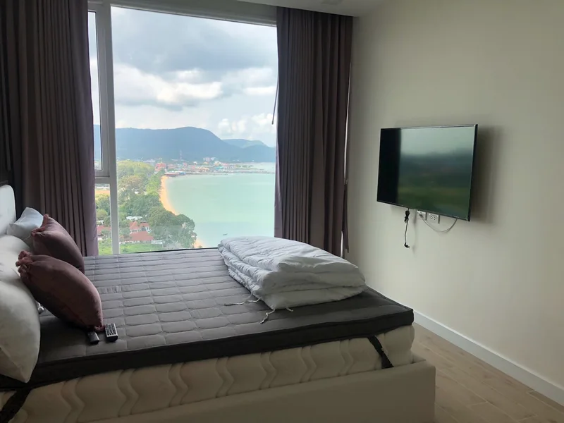 2-bedroom condo for rent at Del Mare, floor 19 photo