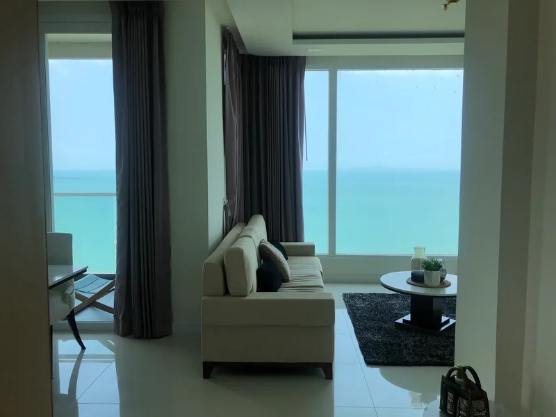 2-bedroom condo for rent at Del Mare, floor 19 photo