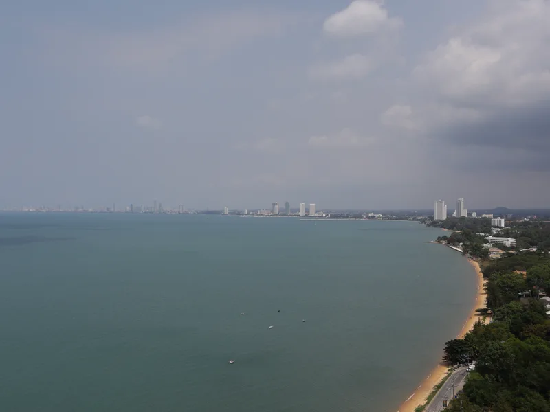 3-bedroom condo for rent at Del Mare, floor 17 photo