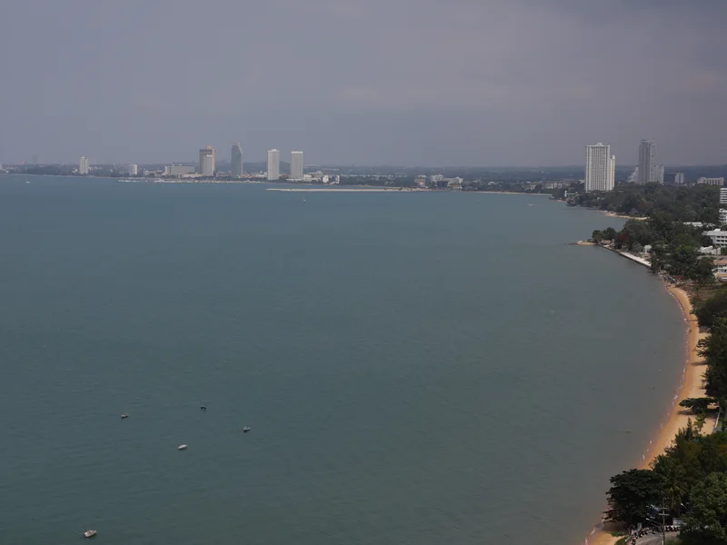 3-bedroom condo for rent at Del Mare, floor 17 photo