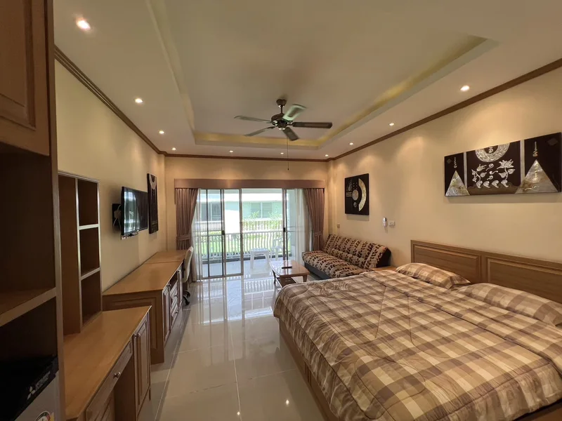1-bedroom condo for rent at Baan Suan Lalana Condo, floor 1 photo