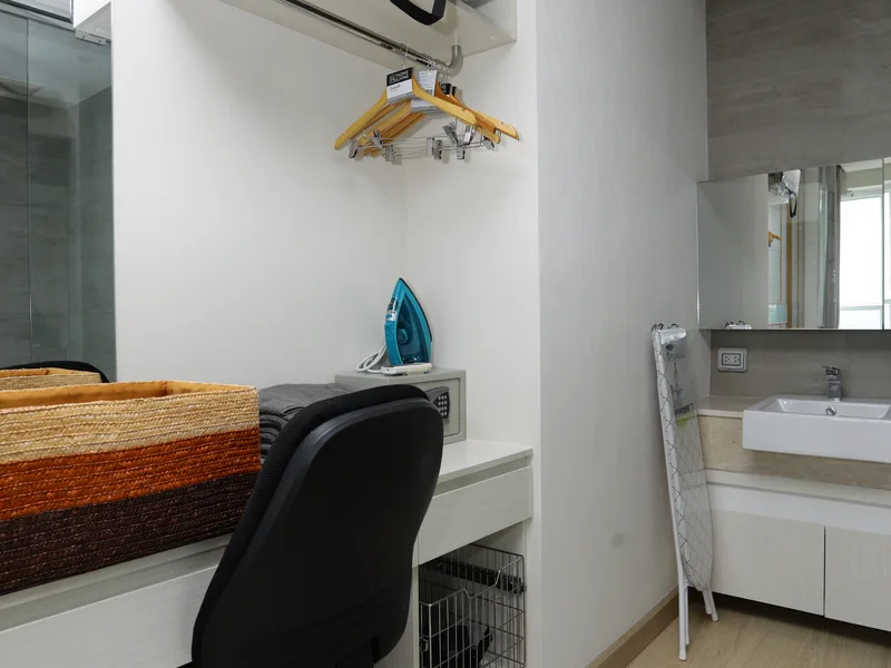 1-bedroom condo for rent at Cetus Beachfront Condominium, floor 13 photo