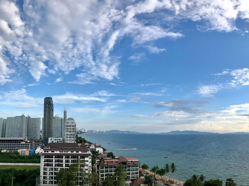 1-bedroom condo for rent at Cetus Beachfront Condominium, floor 13 photo