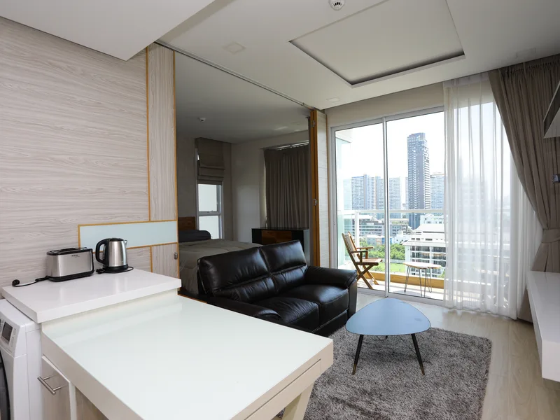 1-bedroom condo for rent at Cetus Beachfront Condominium, floor 13 photo