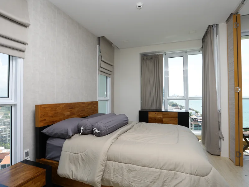 1-bedroom condo for rent at Cetus Beachfront Condominium, floor 13 photo