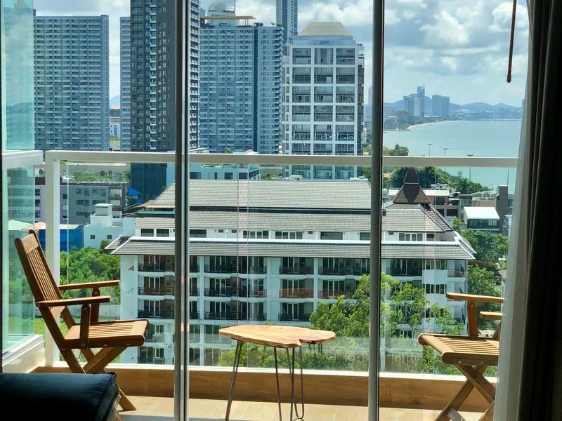 1-bedroom condo for rent at Cetus Beachfront Condominium, floor 13 photo