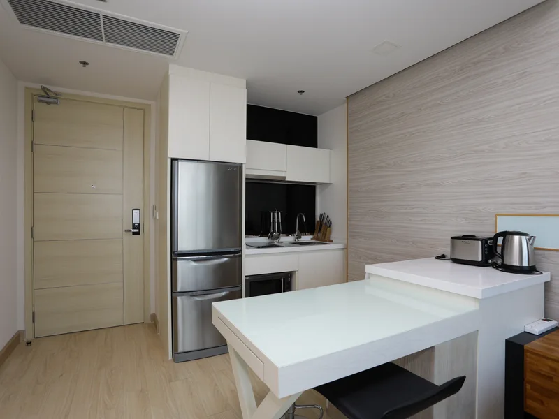 1-bedroom condo for rent at Cetus Beachfront Condominium, floor 13 photo