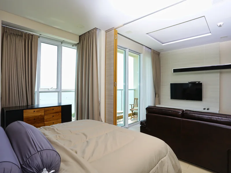 1-bedroom condo for rent at Cetus Beachfront Condominium, floor 13 photo