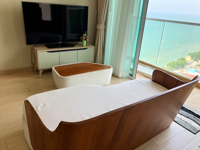 Bedrooms: 1 · Cetus Beachfront Condominium · #154 — 40.5 m², Floor 31 photo