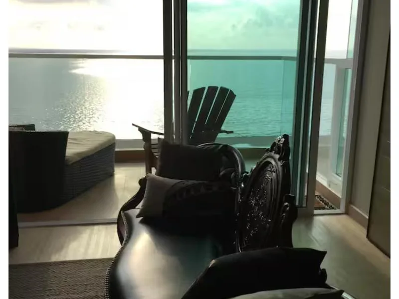 Bedrooms: 1 · Cetus Beachfront Condominium · #124 — 55 m², Floor 17 photo