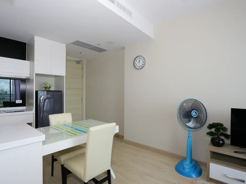 1-bedroom condo for rent at Cetus Beachfront Condominium, floor 36 photo