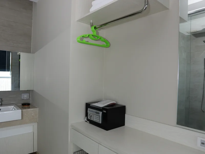 1-bedroom condo for rent at Cetus Beachfront Condominium, floor 36 photo