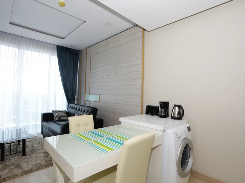 1-bedroom condo for rent at Cetus Beachfront Condominium, floor 36 photo