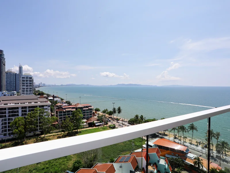 Bedrooms: 1 · Cetus Beachfront Condominium · #120 — 40.5 m², Floor 13 photo