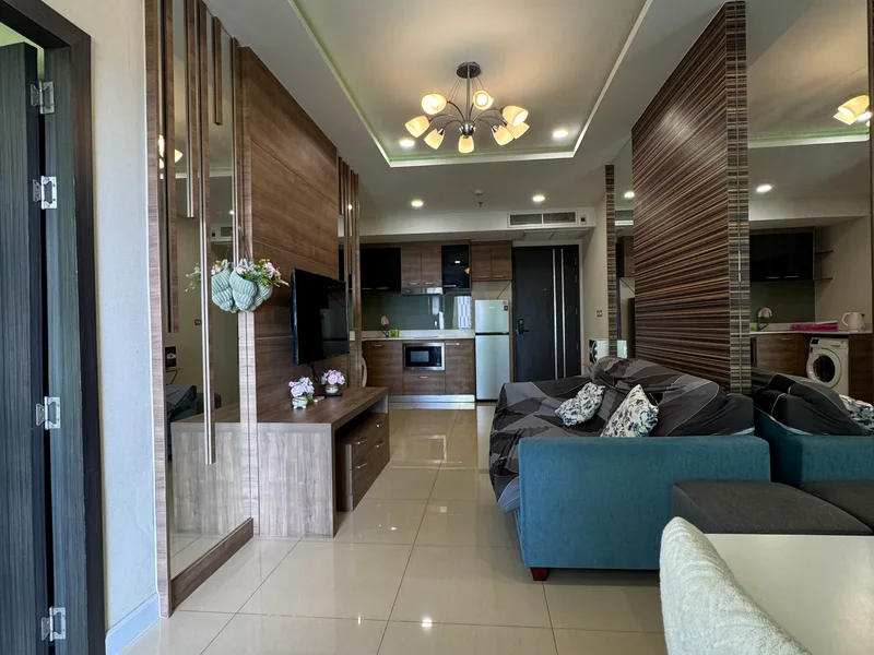 Bedrooms: 2 · Dusit Grand Condo View · #225 — 52.7 m², Floor 12 photo