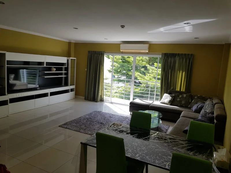1-bedroom condo for rent at Wongamat Privacy Condominium, floor 4 photo