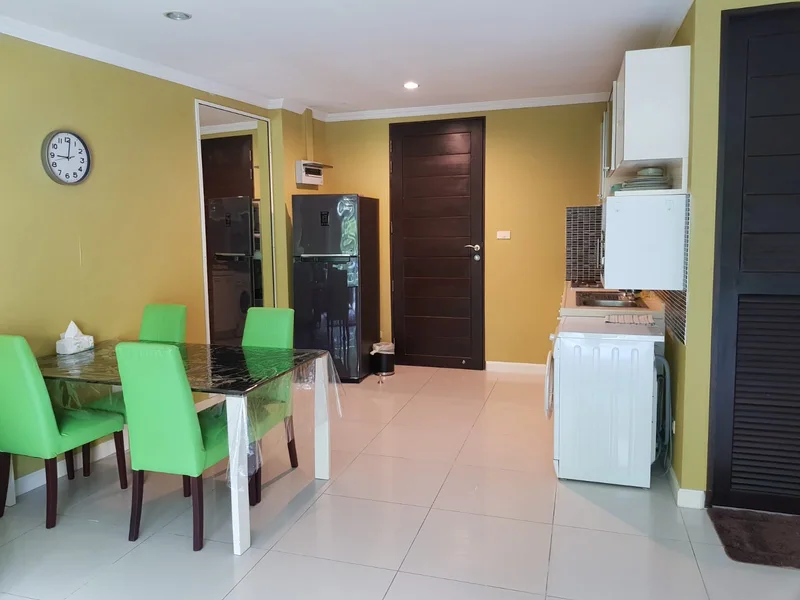 1-bedroom condo for rent at Wongamat Privacy Condominium, floor 4 photo